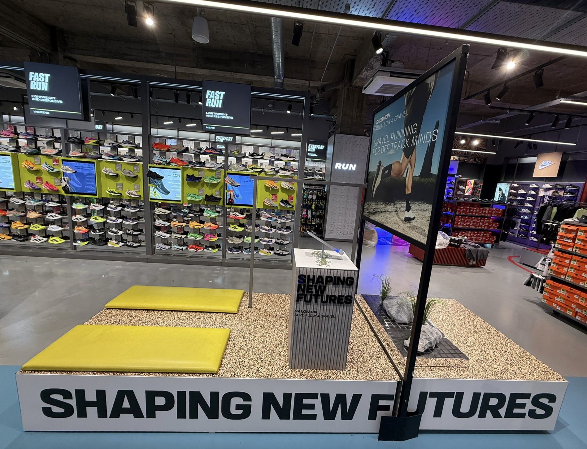 Salomon retail installation view 4